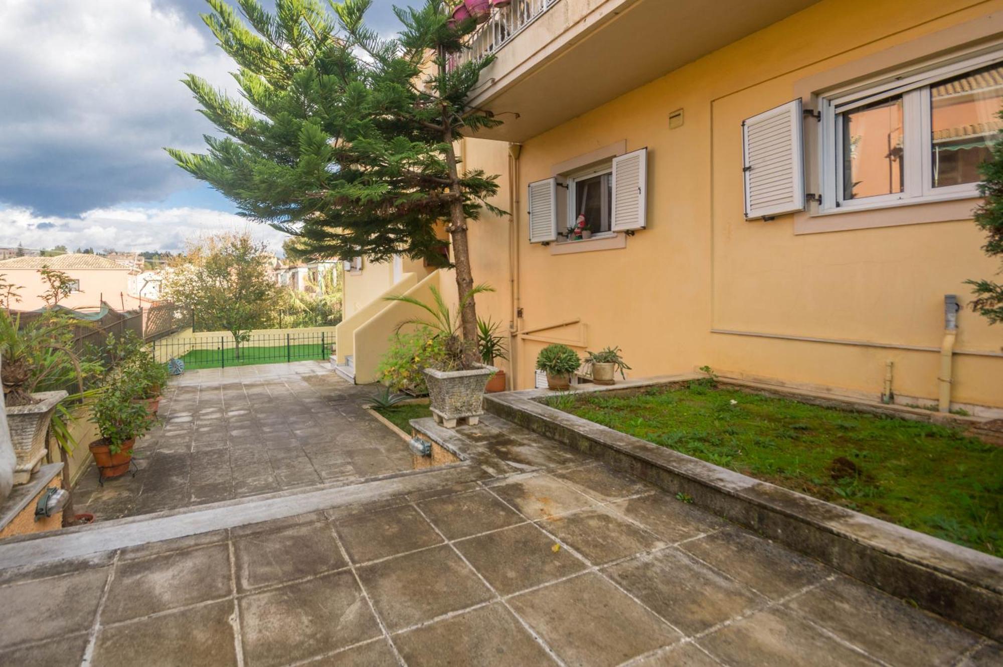 Διωροφη Μεζονετα-2Km Απο Το Κεντρο-Iliana House Apartman Alepú Kültér fotó