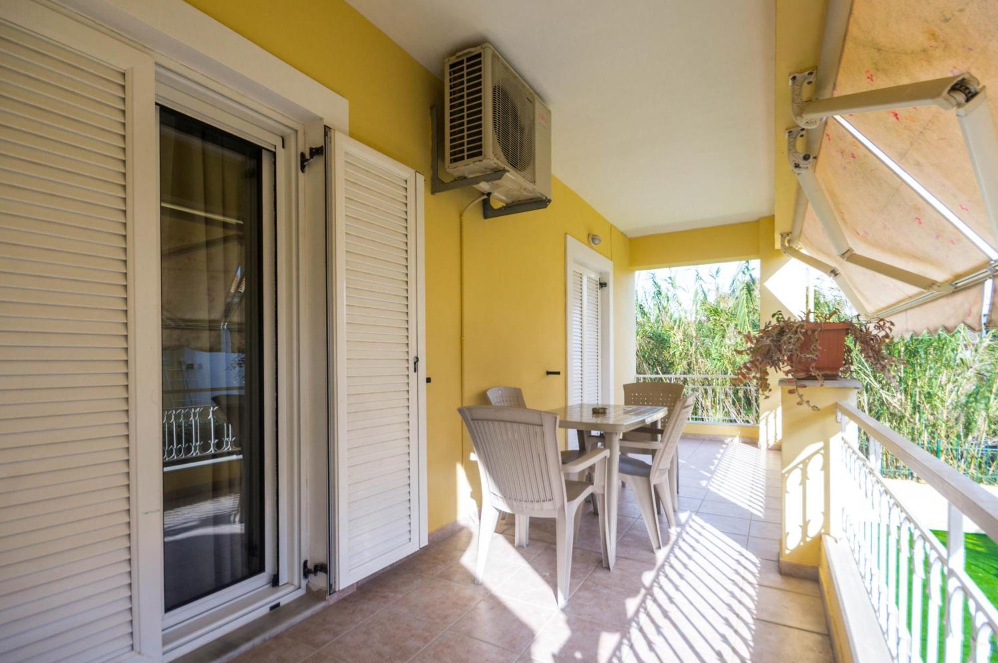Διωροφη Μεζονετα-2Km Απο Το Κεντρο-Iliana House Apartman Alepú Kültér fotó