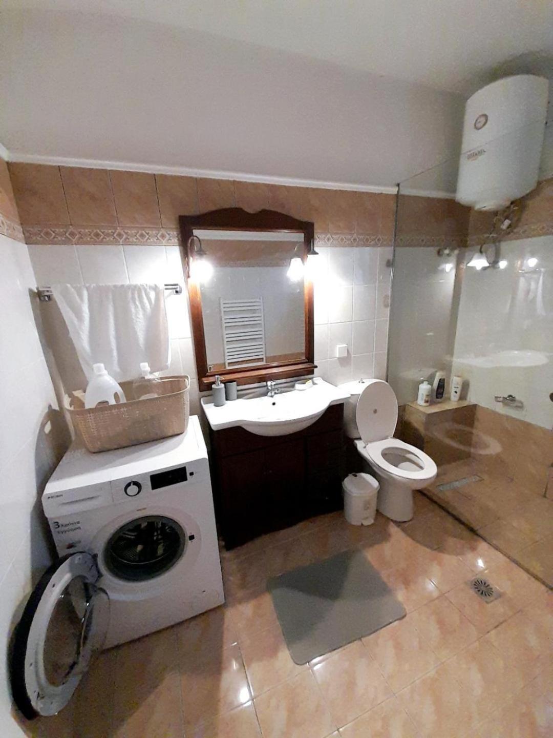 Διωροφη Μεζονετα-2Km Απο Το Κεντρο-Iliana House Apartman Alepú Kültér fotó